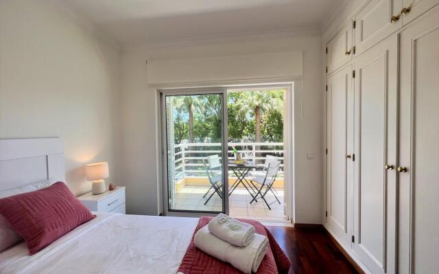 Vilamoura Central 2 With Pool by Homing