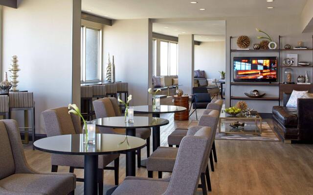 Renaissance St. Louis Airport Hotel