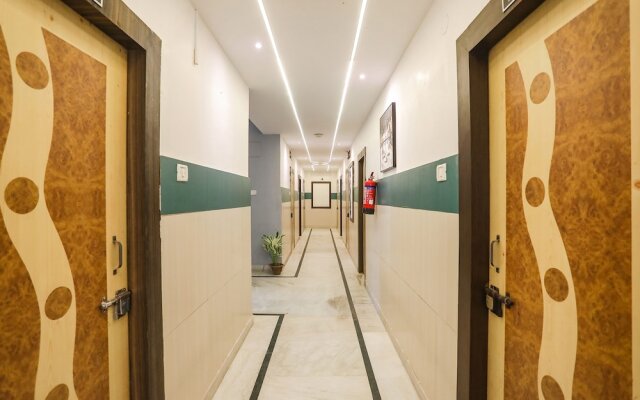 Fabhotel Greenstar Inn