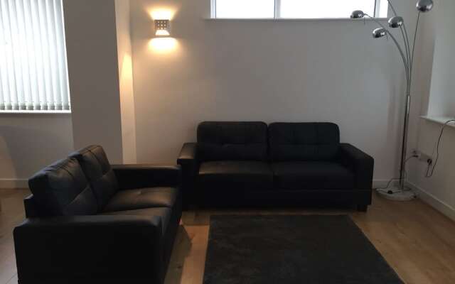 High 5 Apartment