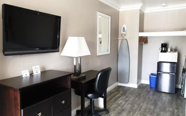 Lotus of Lompoc - A Great Hospitality Inn