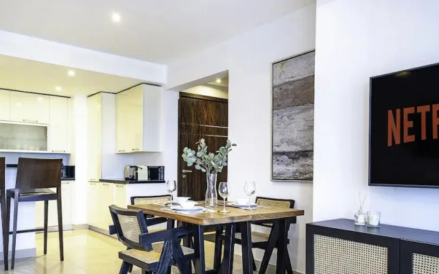 LUX  The Bonnington JLT Suite 2