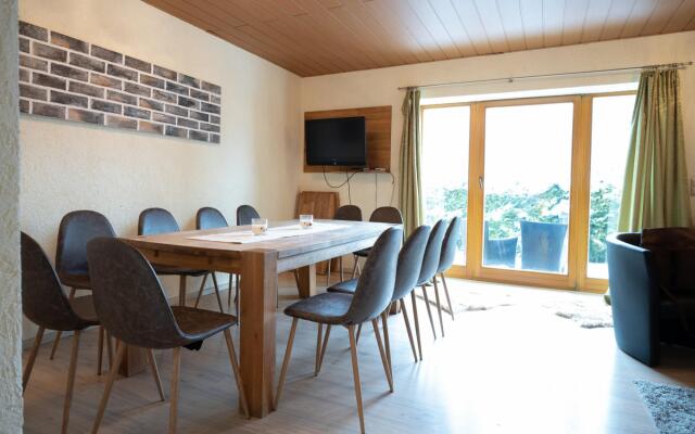 Lake View Lodges - Terrace