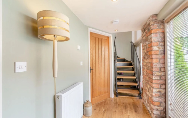 Upstairs Downstairs Cottage