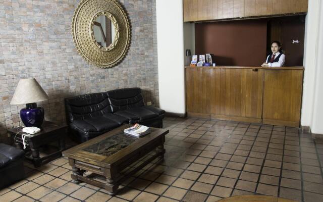 Suites Real Hotel