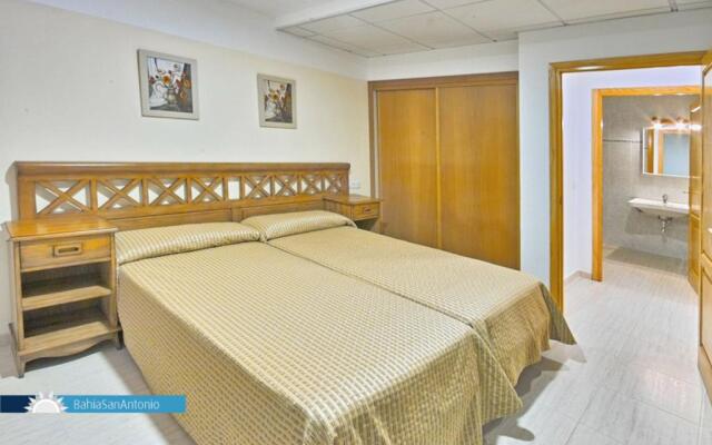 Apartamentos Bahia de San Antonio