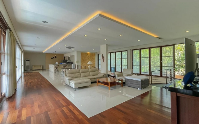 Merbau Luxurious Villa Senggigi by The Lavana – Guest Rooms – Senggigi
