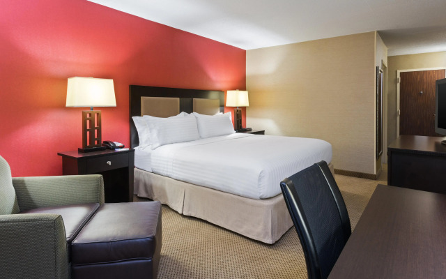 Holiday Inn Express Charleston-Civic Center by IHG