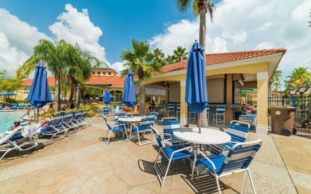 Villa Azul 4 Bedroom Townhouse by RedAwning