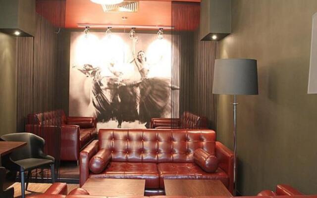 Piano Hotel & Restaurant