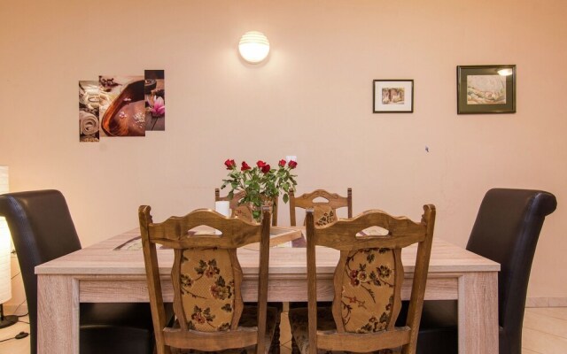 Comfortable Apartment in Zadar With TV