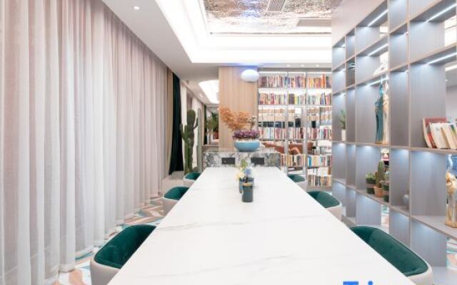 Jinshun Tianhua Hotel (Lushui No.1 Middle School in Nujiang)