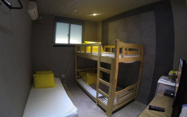 24 Guesthouse Garosu-gil (Gangnam)