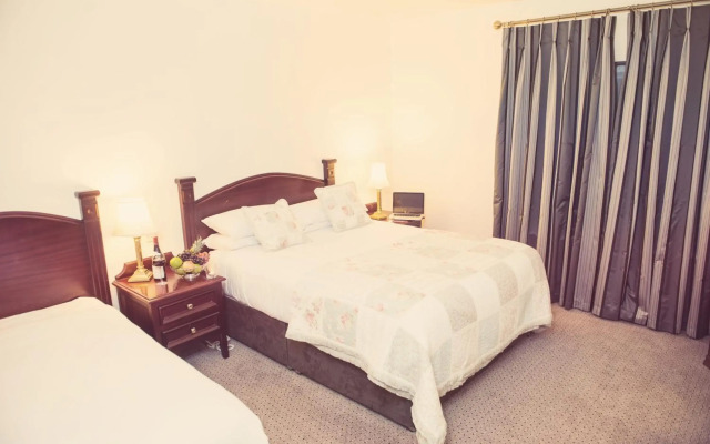 The Devon Inn Hotel