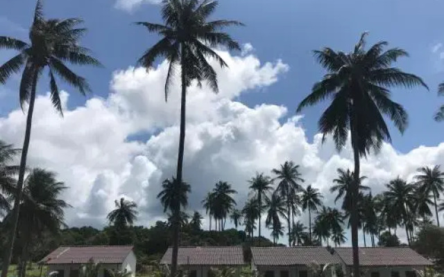 Coconut Boulevard Resort