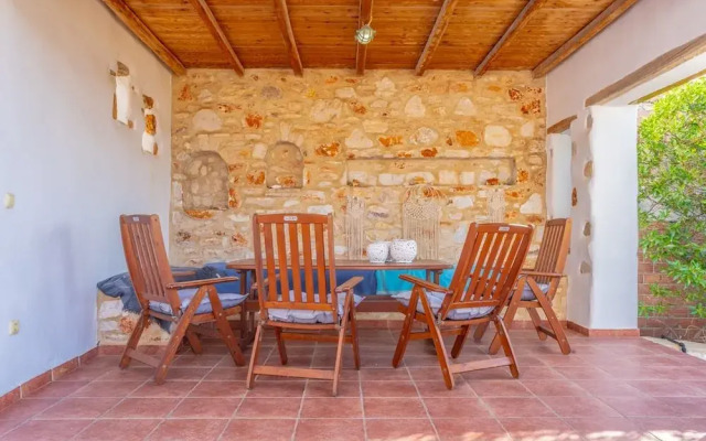 Villa Ioanna for 10 - Allparos Villas