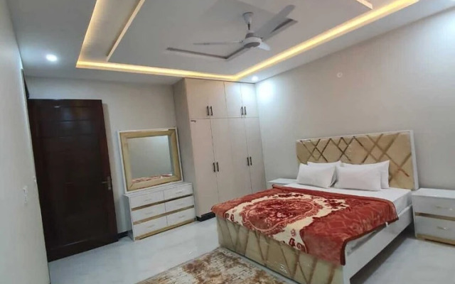 Roomph Transit Guest House