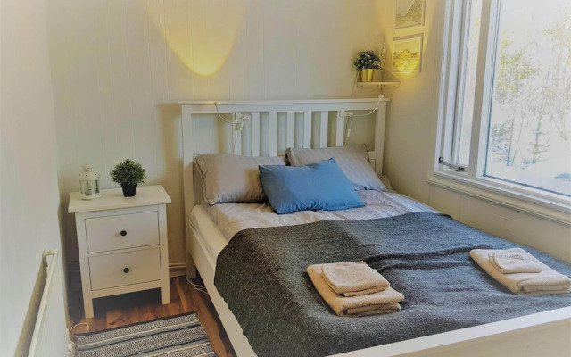 Eyja Mörk & Bubble Bedroom