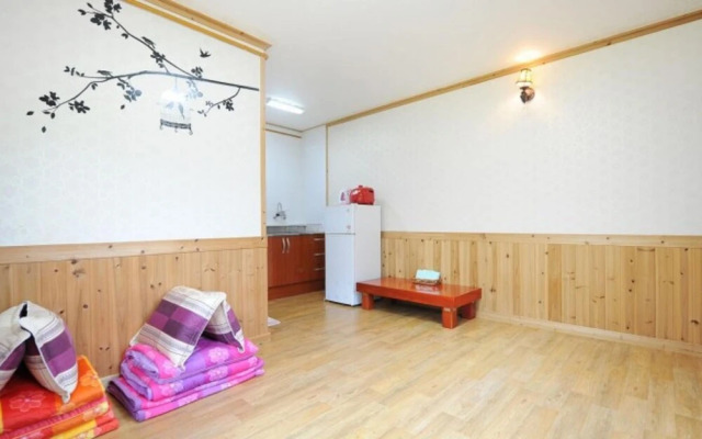 Damyang Clover Pension