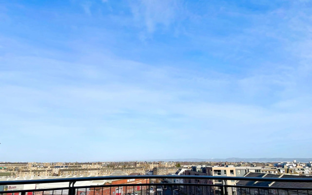 Edinburgh Penthouse 101