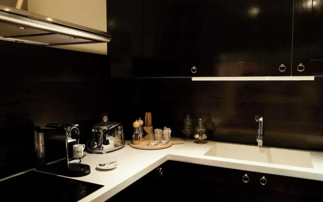 A/C Apt 2br/4p - 2min to La Ponche Beach/st-tropez