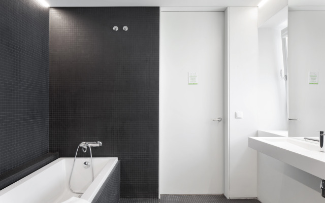 Lisbon Serviced Apartments - Ascensor da Bica