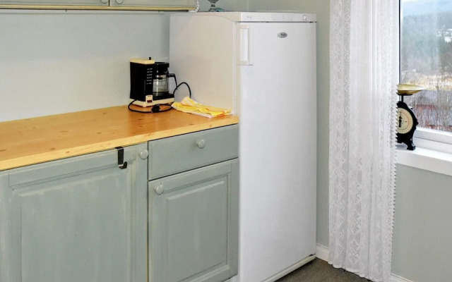 Secluded Mountain Retreat-by Traum