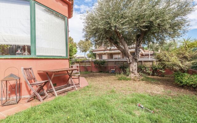 Luring Holiday Home in Girona With Swimming Pool