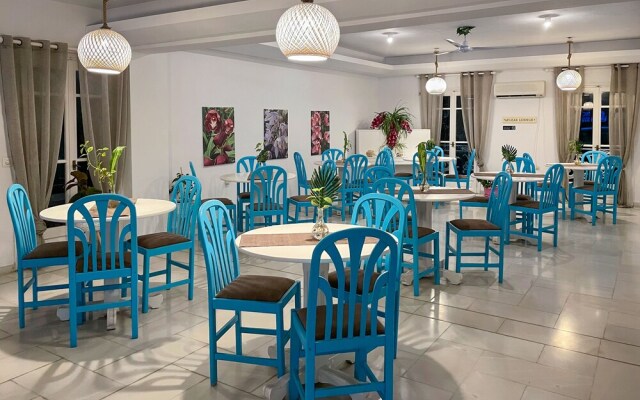 Stratos Hotel