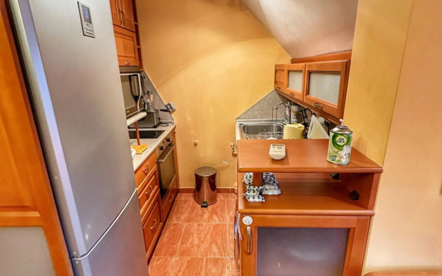 Comfortable Apartment in Comunicative Location