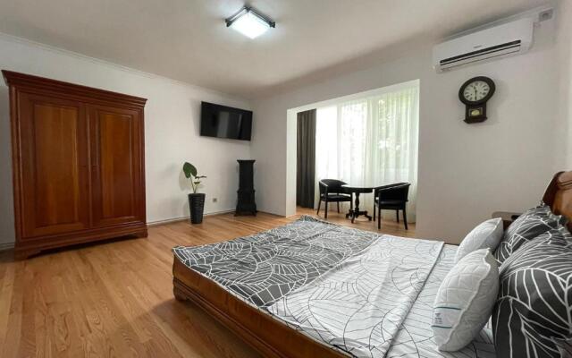 M & I Apartment 2