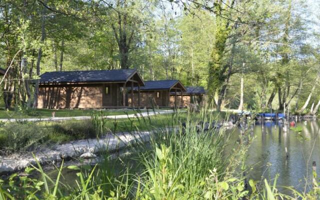 Logis Hôtel les Lodges Du Lac