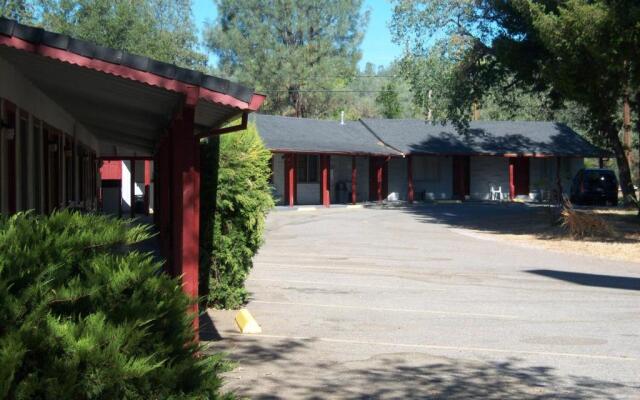 Shasta Dam Motel