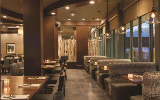 Embassy Suites Saratoga Springs