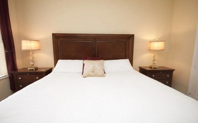 7-301 3 Bedroom Condo by RedAwning