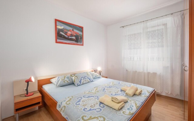 Beautiful Home in Crikvenica With Wifi and 2 Bedrooms