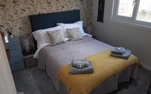 Charming Cabin Near Snowdonia National Park