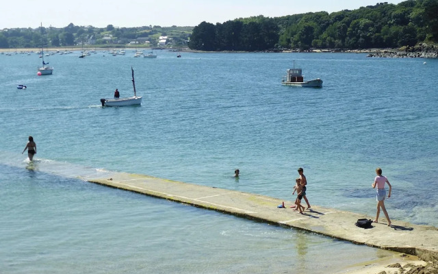 Villa in Plougasnou With Stunning Sea Views