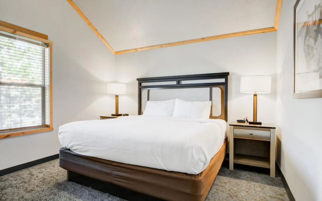 Explorer Cabins At Yellowstone