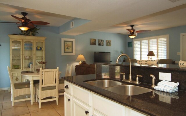 Cyndy s Beach House TS528