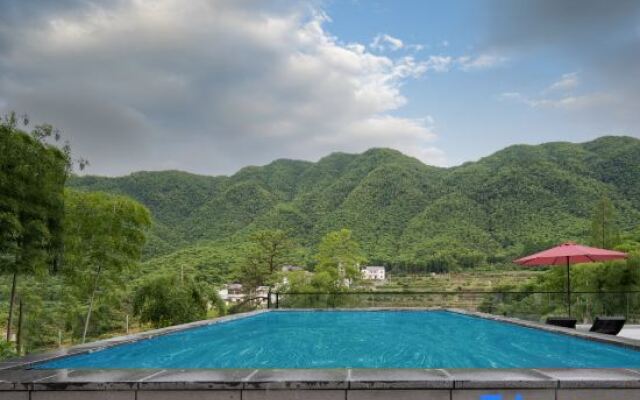 Wuyinzhu·YINZHU Huanshanye Luxury Beauty Su (Anji Yunshang Grassland Store)
