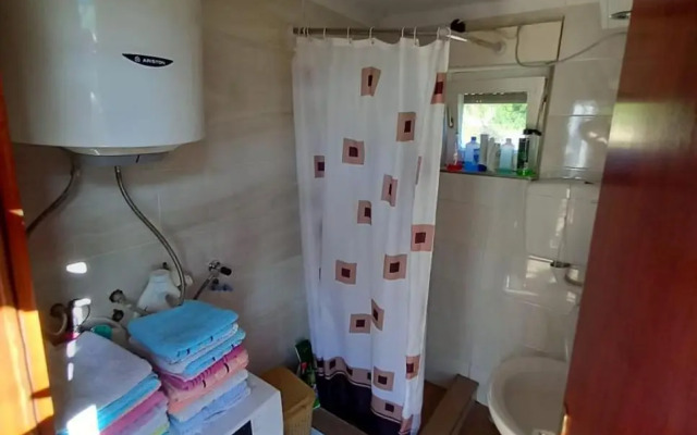 Etno House Mira i Vinarija DSM