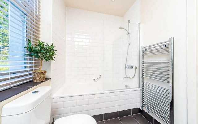 Fabulous Notting Hill Spacious Studio Apartment