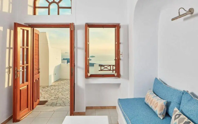 La Maltese Hotel