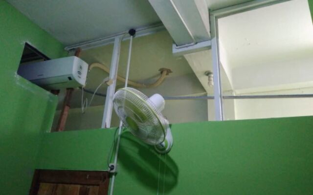 Dazhong Backpackers Hostel