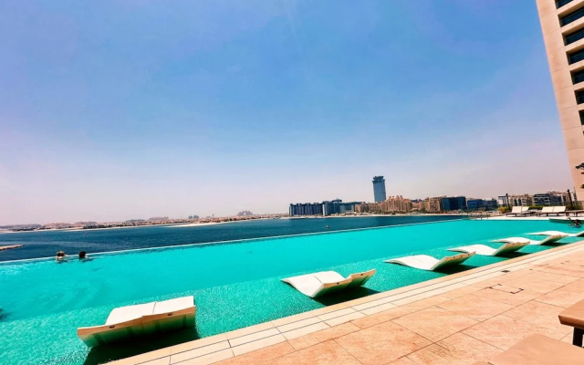 Chic 1BR in Emaar Beachfront