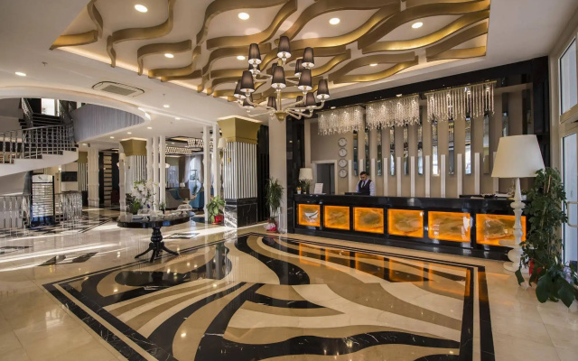 Palm World Resort & Spa Side - All Inclusive