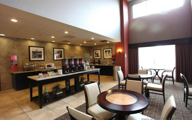 Hampton Inn and Suites Roseville