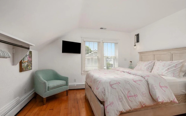 Saugatuck Harbor House