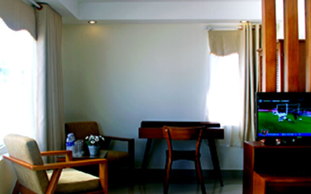 Paradise Hotel